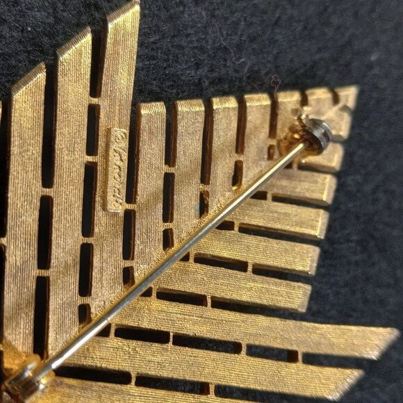 Vintage Corocraft Textured Leaf - Picture 4 of 6